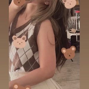 Oak and Fort Oversized Sweater Vest Argyle Neutral Basic Women SIZE S Like New